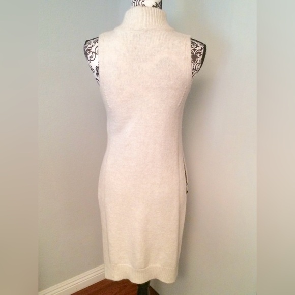 TOPSHOP Sleeveless Sweater - Picture 2 of 7